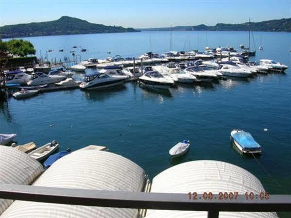 Hotel Capri Lesa Bagian luar foto