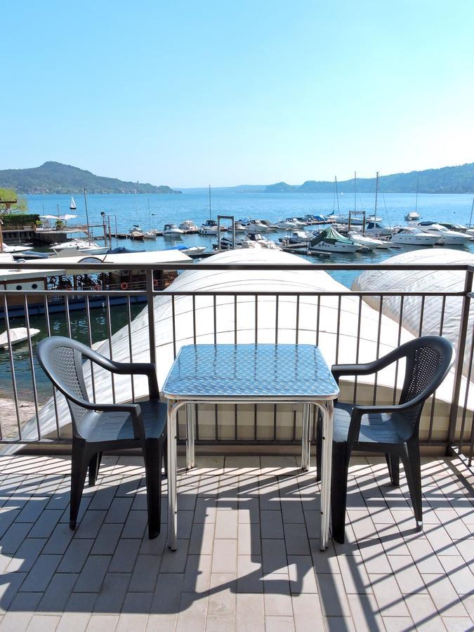 Hotel Capri Lesa Bagian luar foto